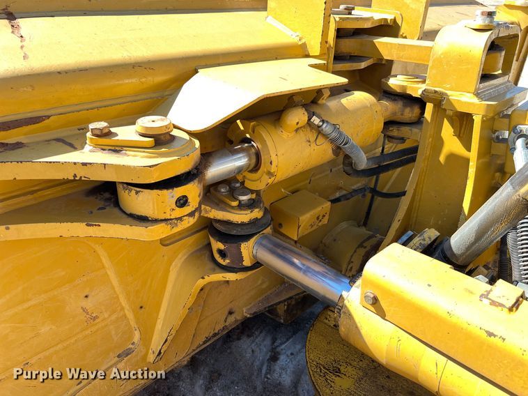 image for item DQ2269 2018 Caterpillar D6T LGP  dozer