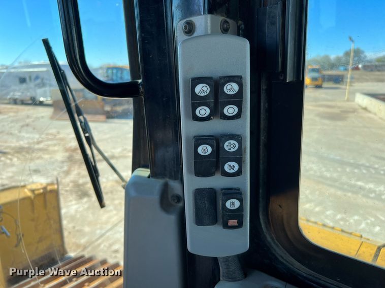 image for item DQ2269 2018 Caterpillar D6T LGP  dozer