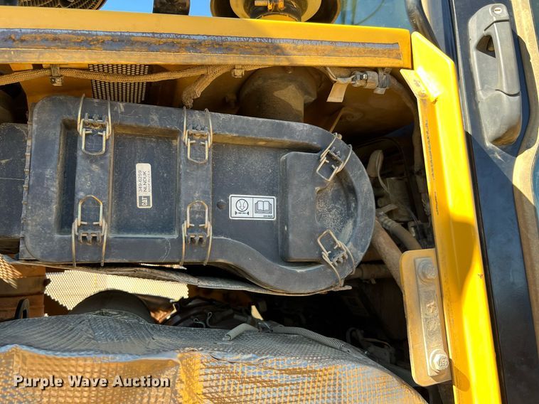 image for item DQ2269 2018 Caterpillar D6T LGP  dozer