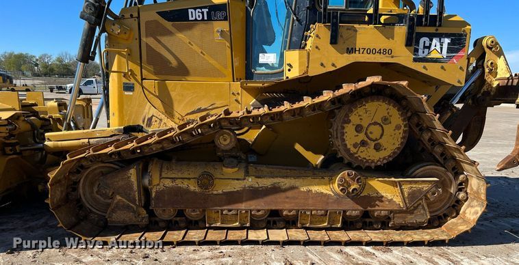 image for item DQ2269 2018 Caterpillar D6T LGP  dozer