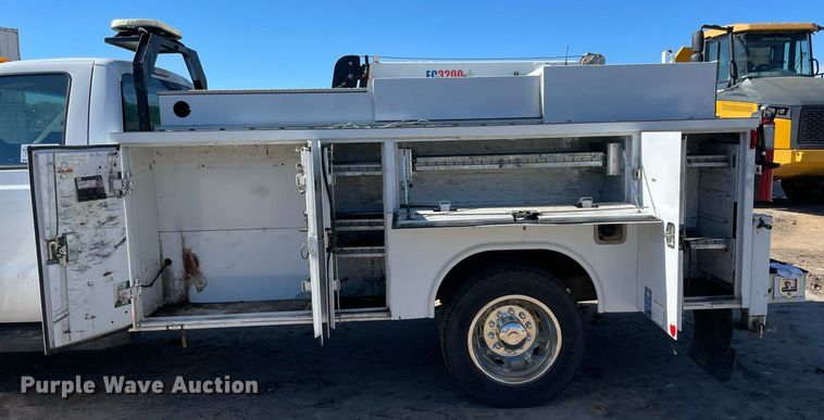 image for item DQ2273 2014 Ford F550 Super Duty  utility / service truck