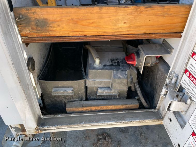 image for item DQ2273 2014 Ford F550 Super Duty  utility / service truck