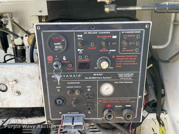 image for item DQ2273 2014 Ford F550 Super Duty  utility / service truck