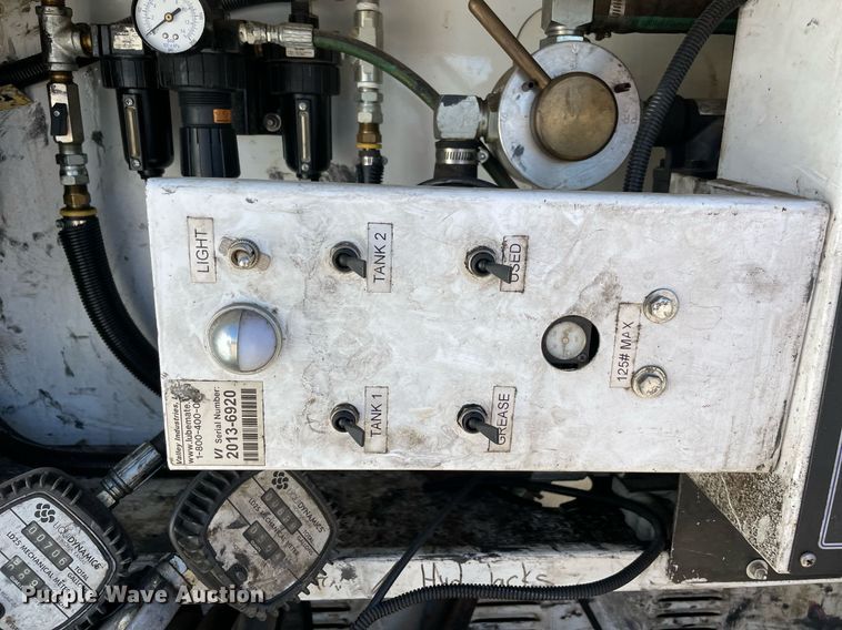 image for item DQ2273 2014 Ford F550 Super Duty  utility / service truck