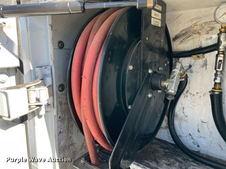 image for item DQ2273 2014 Ford F550 Super Duty  utility / service truck