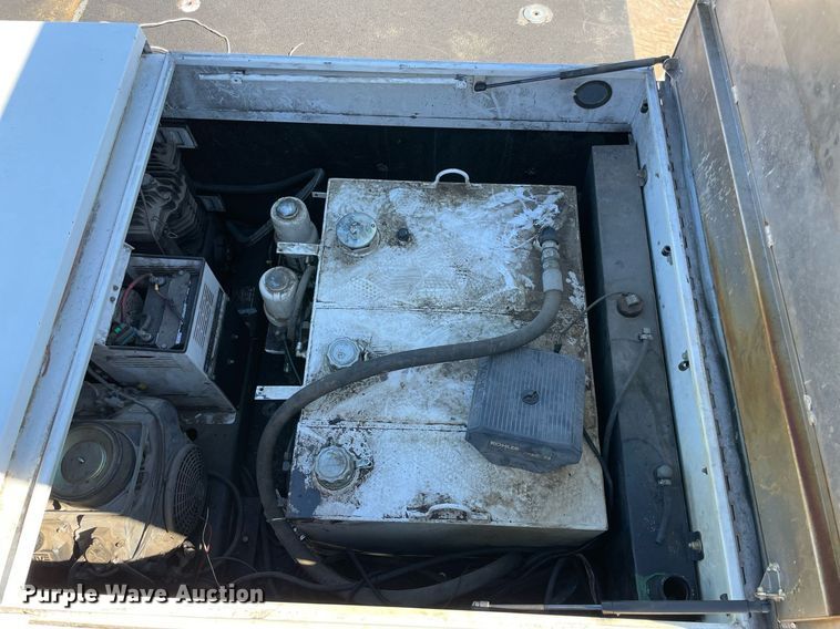 image for item DQ2273 2014 Ford F550 Super Duty  utility / service truck