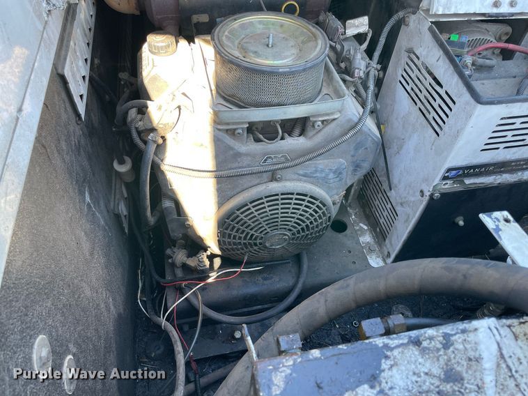 image for item DQ2273 2014 Ford F550 Super Duty  utility / service truck