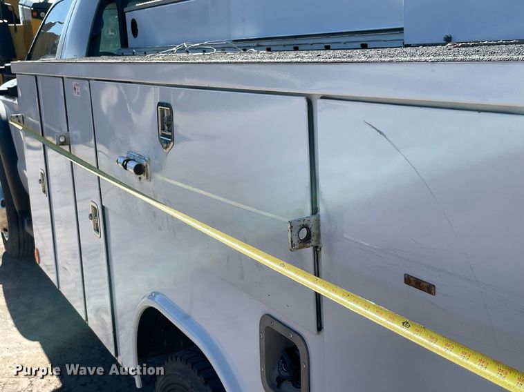 image for item DQ2273 2014 Ford F550 Super Duty  utility / service truck