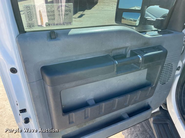 image for item DQ2273 2014 Ford F550 Super Duty  utility / service truck