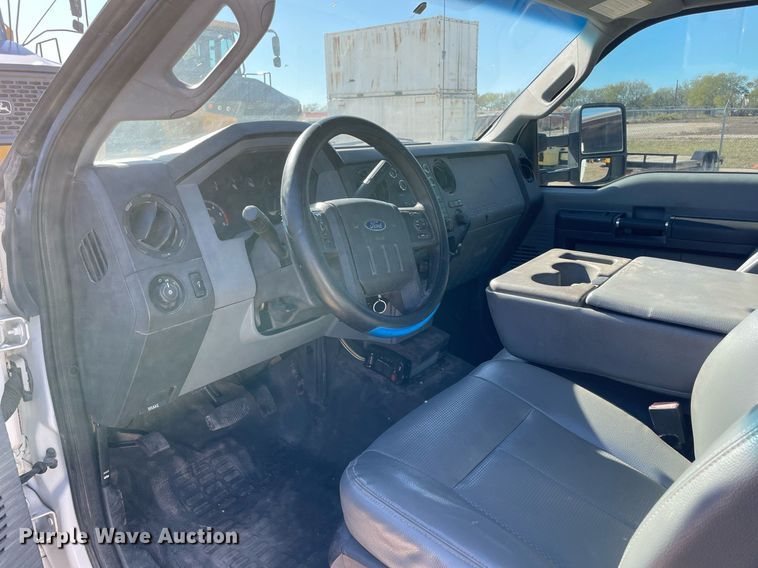 image for item DQ2273 2014 Ford F550 Super Duty  utility / service truck