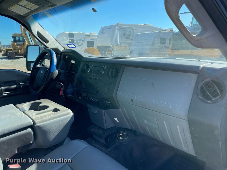 image for item DQ2273 2014 Ford F550 Super Duty  utility / service truck