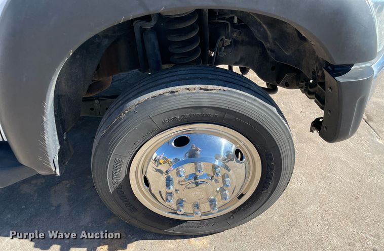 image for item DQ2273 2014 Ford F550 Super Duty  utility / service truck