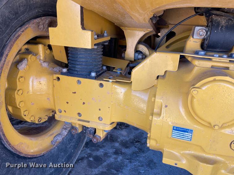 image for item DQ2274 2022 John Deere 260E  haul truck