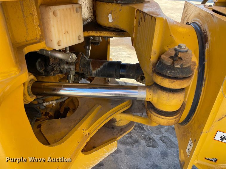 image for item DQ2274 2022 John Deere 260E  haul truck