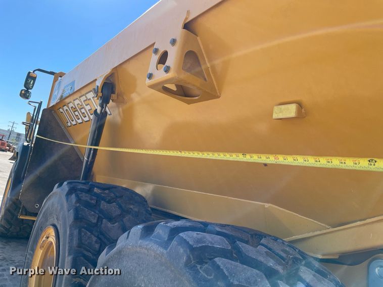 image for item DQ2274 2022 John Deere 260E  haul truck