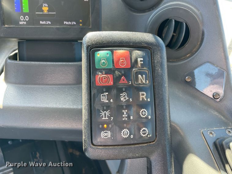 image for item DQ2274 2022 John Deere 260E  haul truck