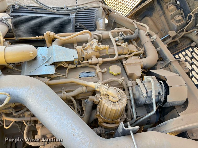 image for item DQ2274 2022 John Deere 260E  haul truck