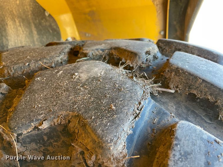 image for item DQ2274 2022 John Deere 260E  haul truck