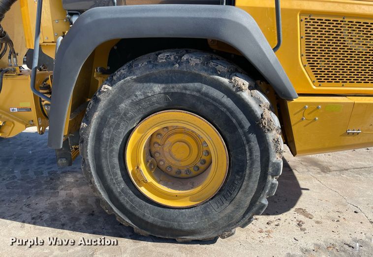 image for item DQ2274 2022 John Deere 260E  haul truck