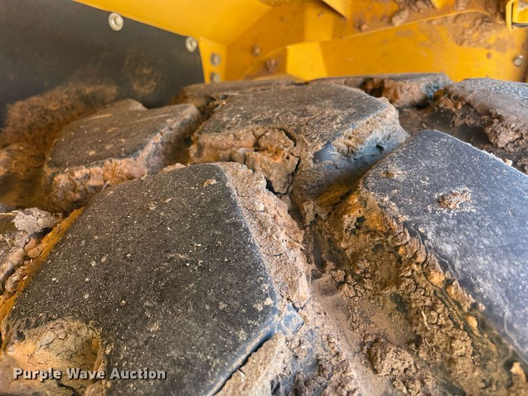 image for item DQ2274 2022 John Deere 260E  haul truck