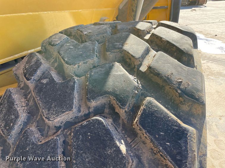 image for item DQ2274 2022 John Deere 260E  haul truck