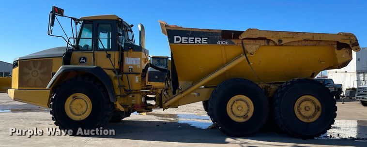 image for item DQ2275 2015 John Deere 410E  haul truck
