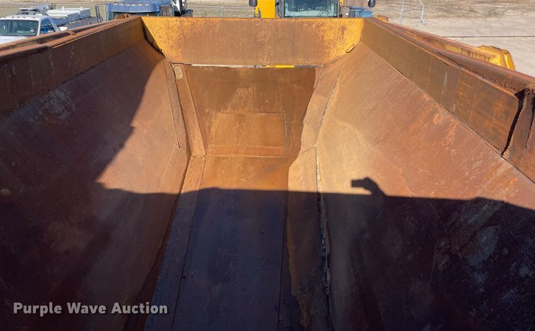 image for item DQ2275 2015 John Deere 410E  haul truck