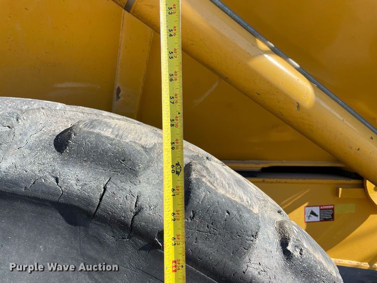 image for item DQ2275 2015 John Deere 410E  haul truck