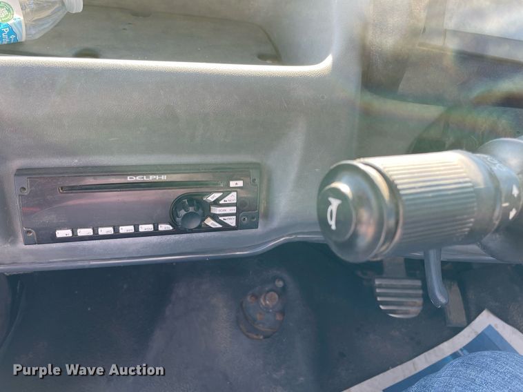 image for item DQ2275 2015 John Deere 410E  haul truck