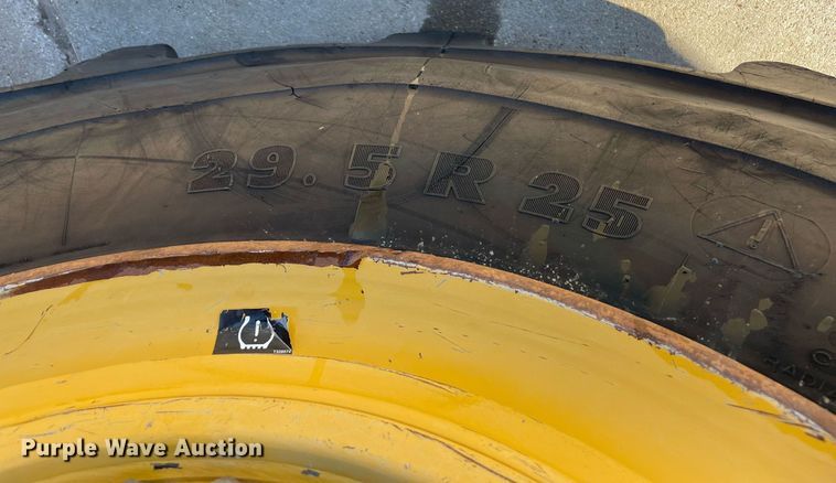 image for item DQ2275 2015 John Deere 410E  haul truck