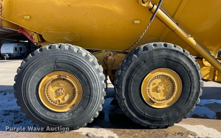 image for item DQ2275 2015 John Deere 410E  haul truck