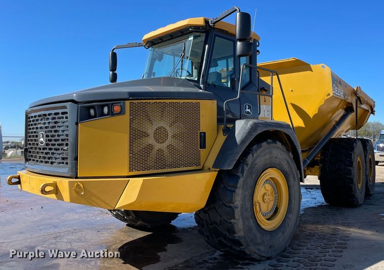 image for item DQ2276 2017 John Deere 410E  haul truck