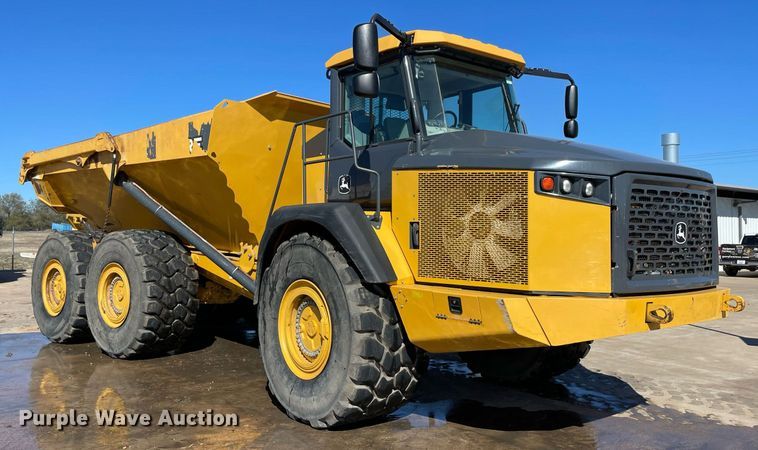 image for item DQ2276 2017 John Deere 410E  haul truck