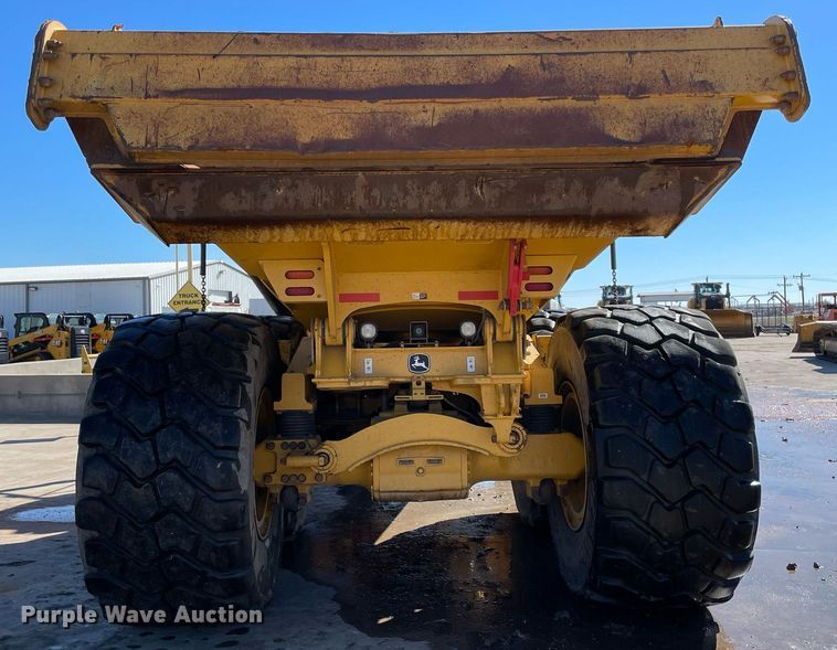 image for item DQ2276 2017 John Deere 410E  haul truck