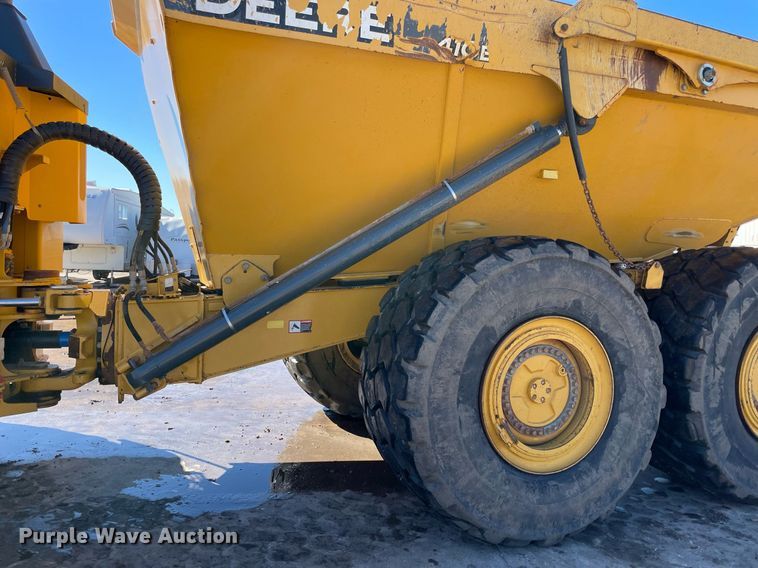 image for item DQ2276 2017 John Deere 410E  haul truck