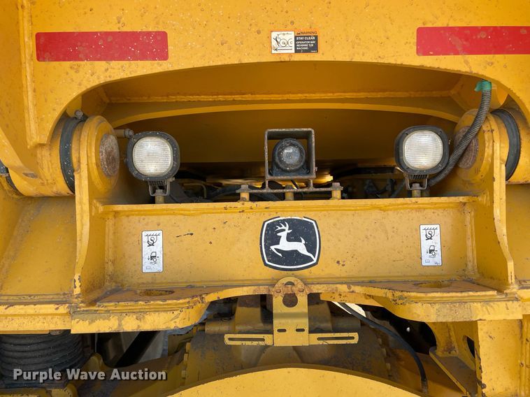 image for item DQ2276 2017 John Deere 410E  haul truck