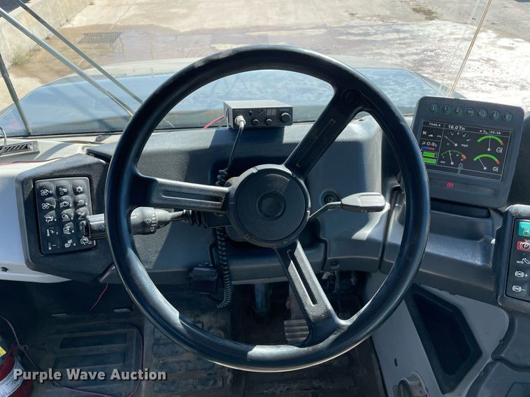 image for item DQ2276 2017 John Deere 410E  haul truck