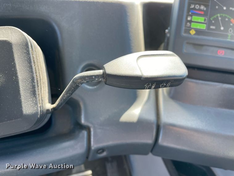 image for item DQ2276 2017 John Deere 410E  haul truck