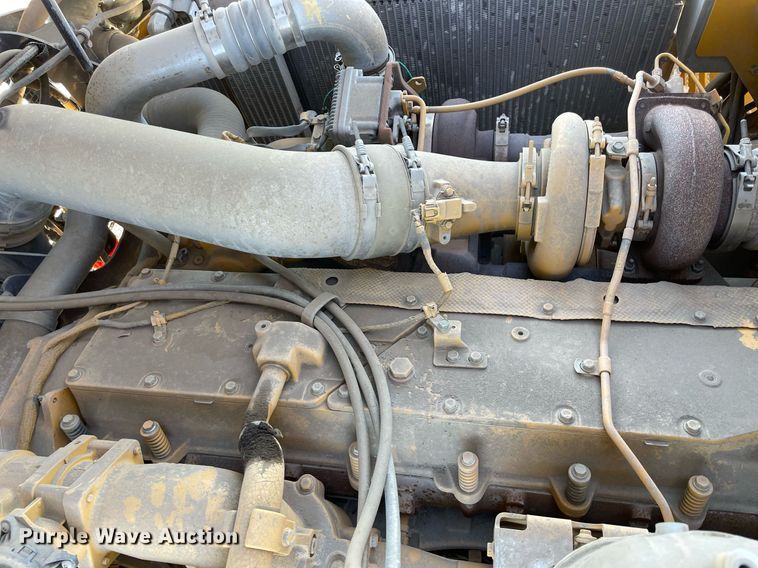 image for item DQ2276 2017 John Deere 410E  haul truck