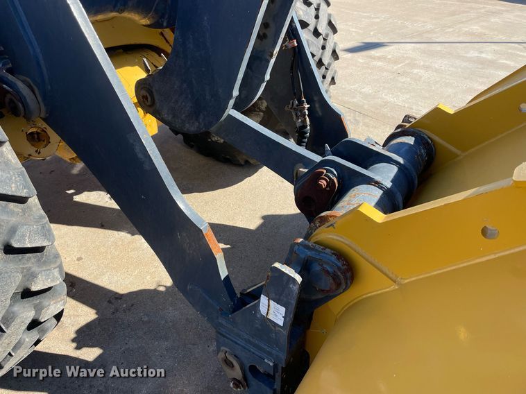 image for item DQ2277 2022 John Deere 544 P-TIER  wheel loader