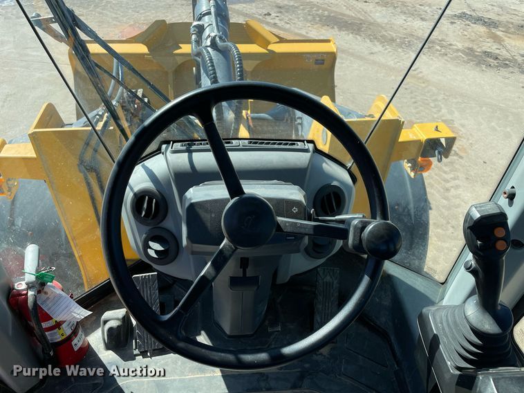 image for item DQ2277 2022 John Deere 544 P-TIER  wheel loader