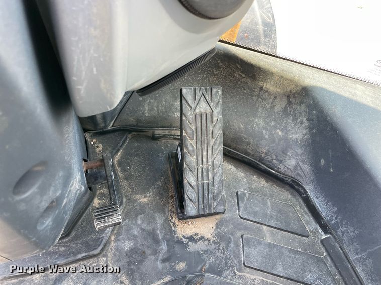 image for item DQ2277 2022 John Deere 544 P-TIER  wheel loader