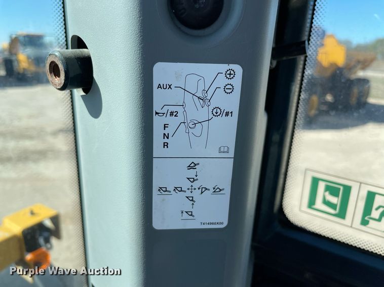 image for item DQ2277 2022 John Deere 544 P-TIER  wheel loader