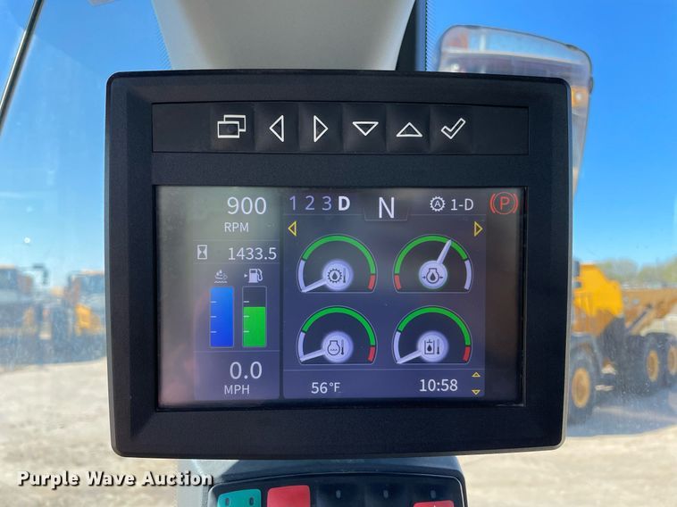 image for item DQ2277 2022 John Deere 544 P-TIER  wheel loader