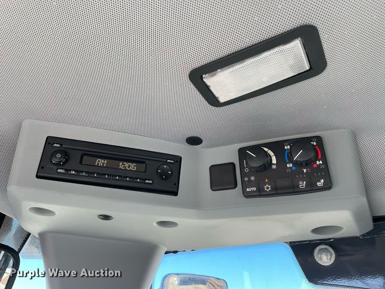 image for item DQ2277 2022 John Deere 544 P-TIER  wheel loader