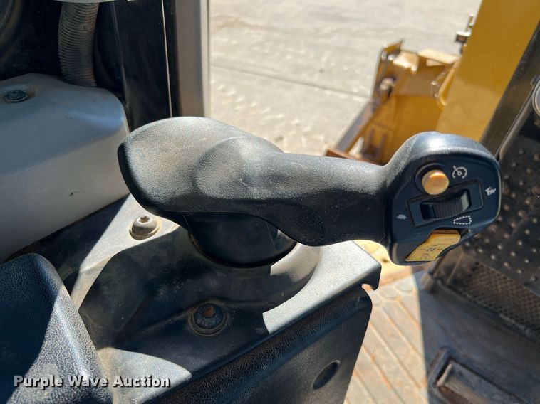 image for item DQ2278 2015 Caterpillar D6T XW  dozer