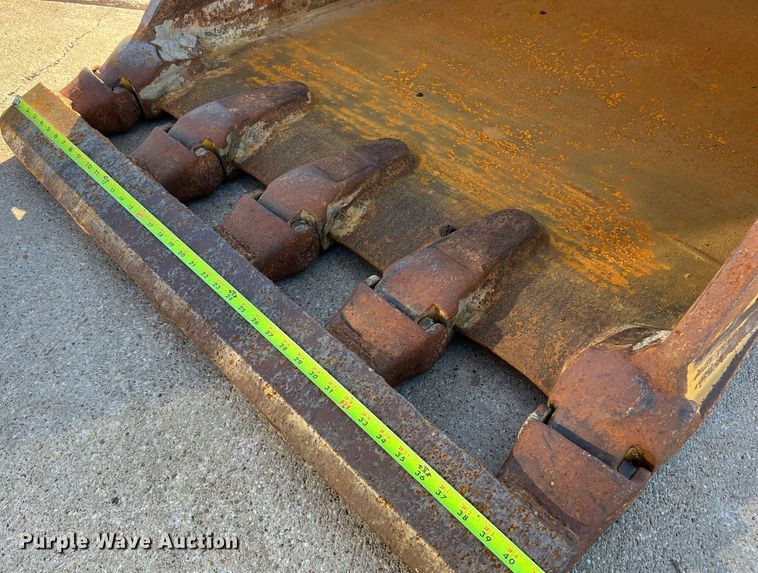 image for item DQ2279 2018 Caterpillar 320  excavator