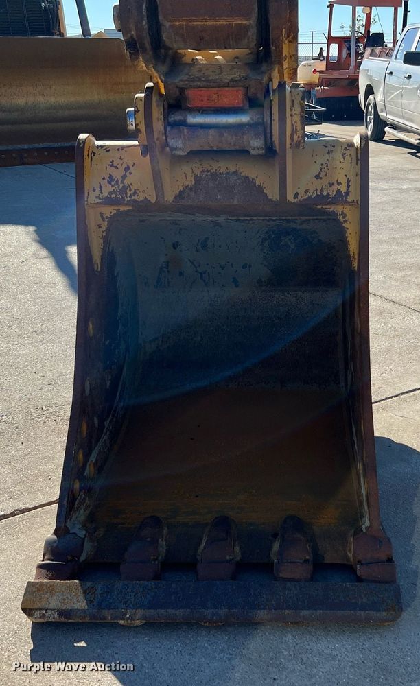 image for item DQ2279 2018 Caterpillar 320  excavator