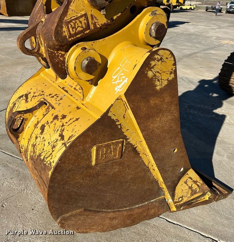image for item DQ2279 2018 Caterpillar 320  excavator
