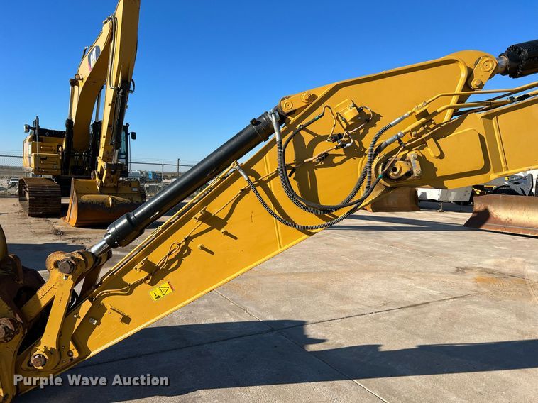 image for item DQ2279 2018 Caterpillar 320  excavator